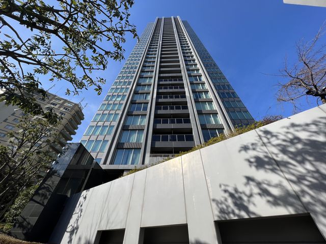 THE ROPPONGI TOKYO